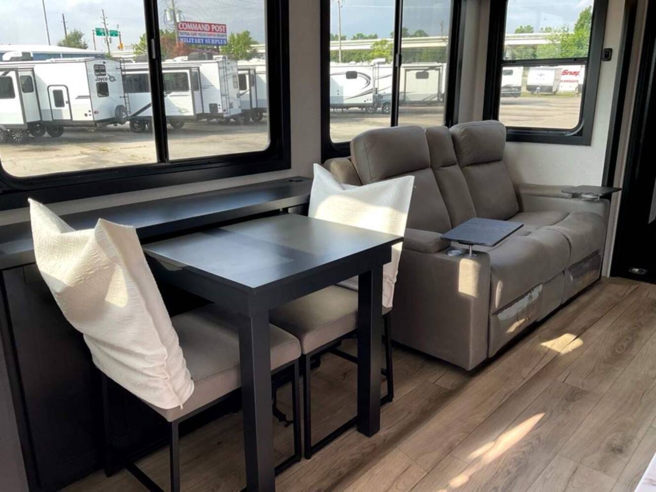 A photo of this 2026 Jayco Seismic 395
