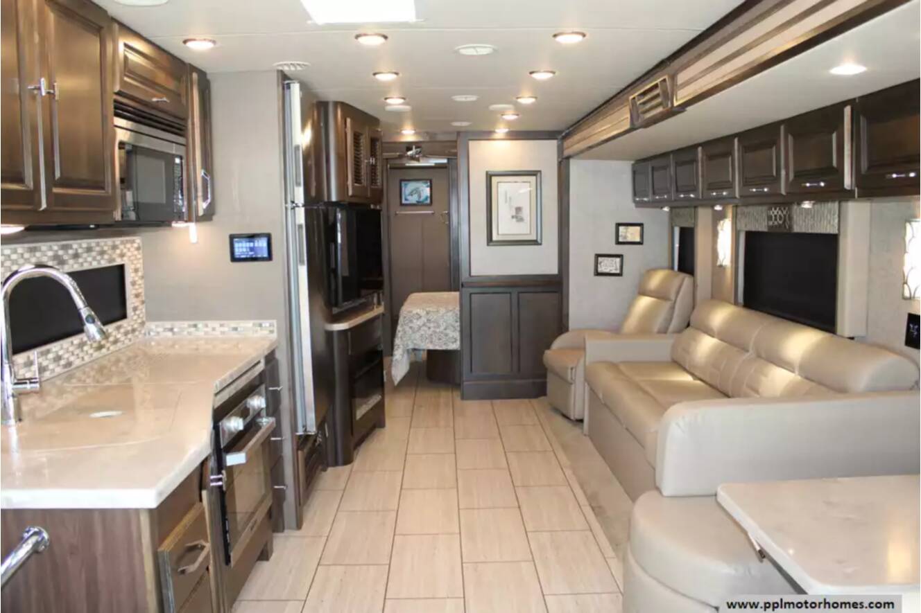 A photo of this 2019 Tiffin Allegro Open Road 36LA