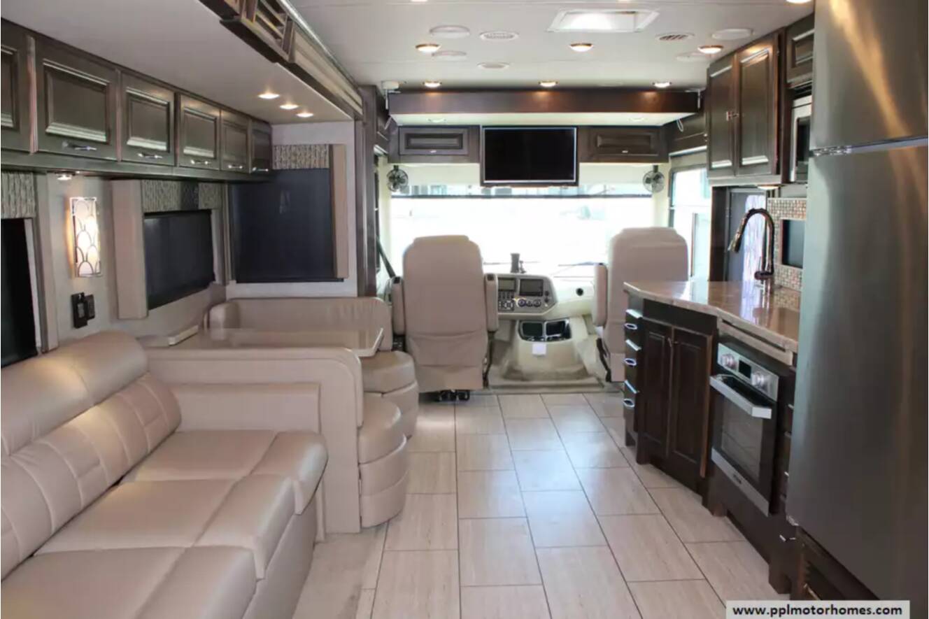 A photo of this 2019 Tiffin Allegro Open Road 36LA