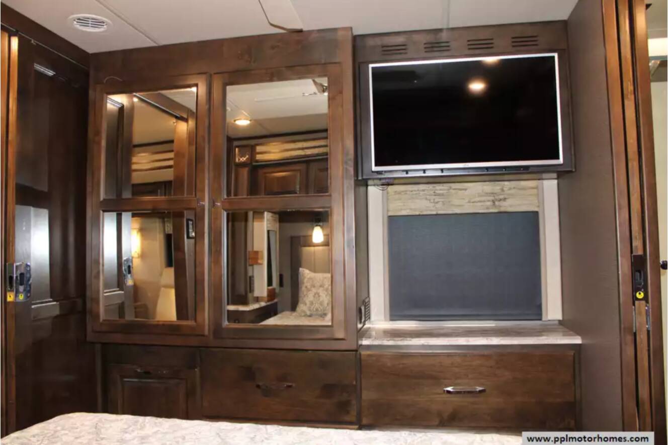 A photo of this 2019 Tiffin Allegro Open Road 36LA