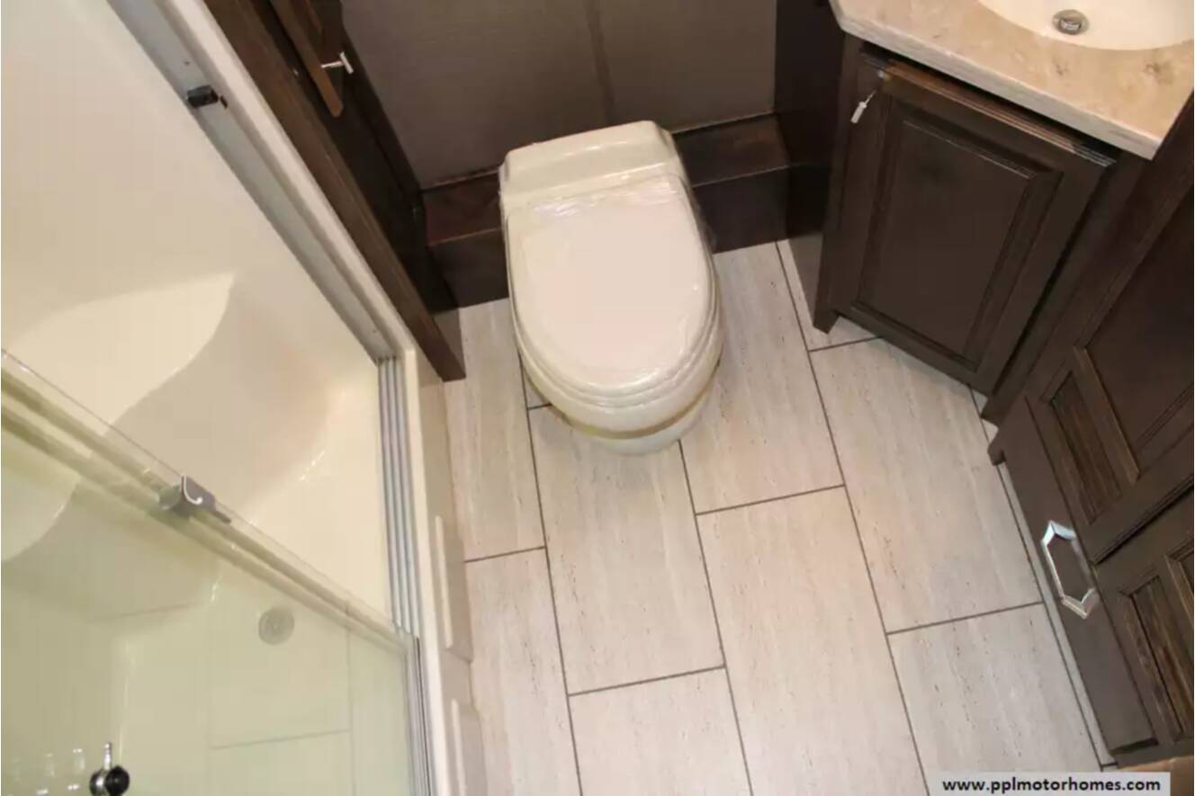 A photo of this 2019 Tiffin Allegro Open Road 36LA
