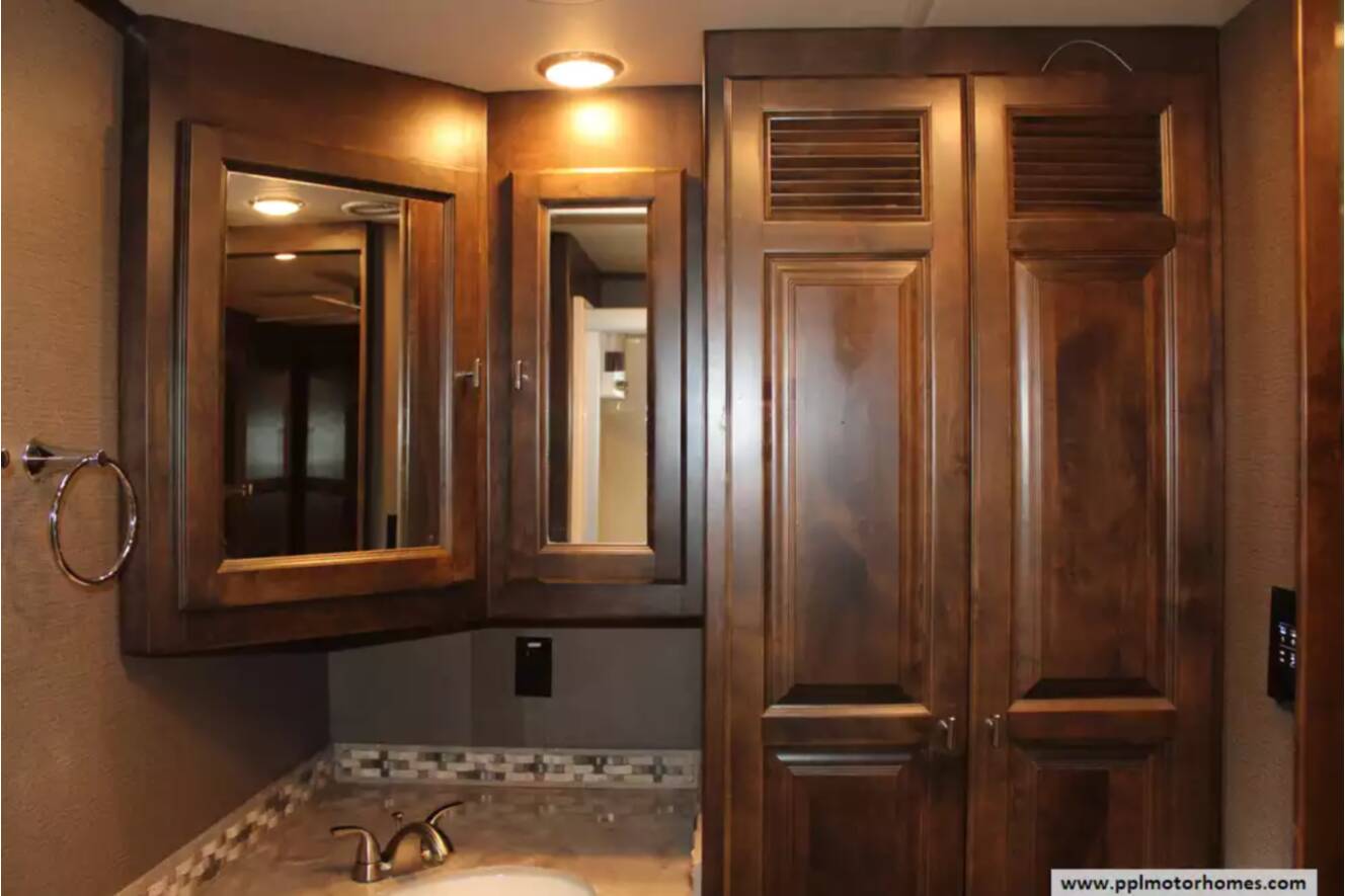 A photo of this 2019 Tiffin Allegro Open Road 36LA