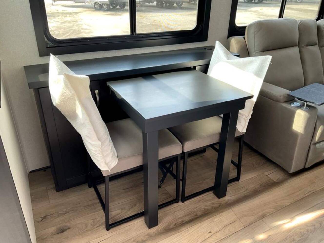A photo of this 2026 Jayco Seismic 395