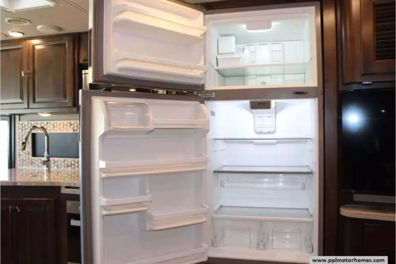 A photo of this 2019 Tiffin Allegro Open Road 36LA