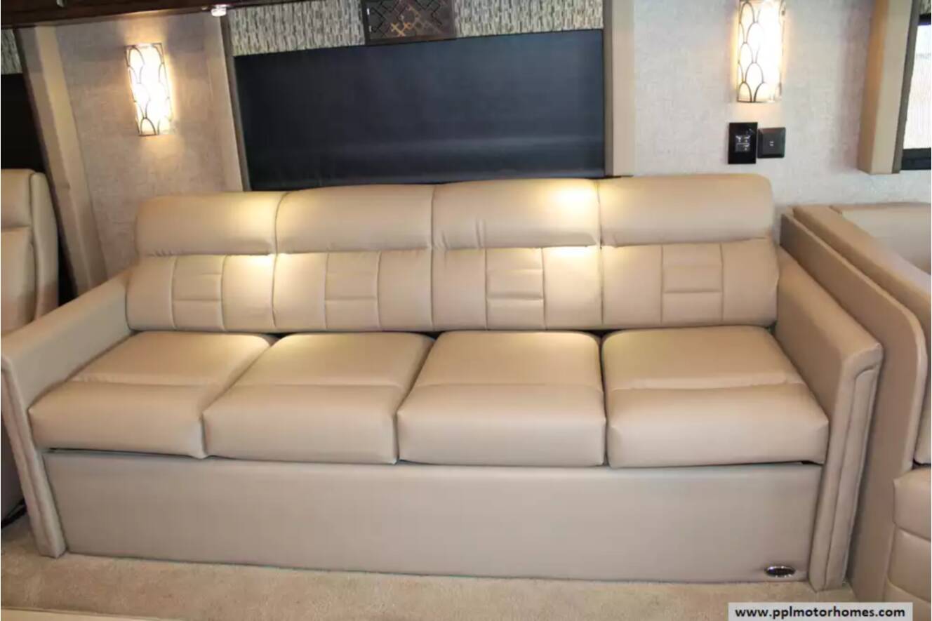 A photo of this 2019 Tiffin Allegro Open Road 36LA