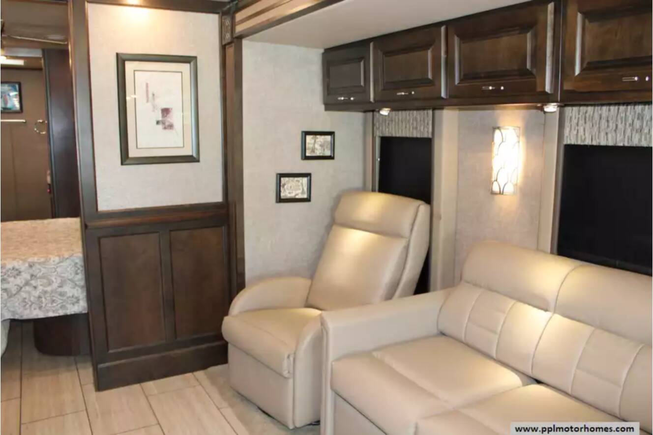 A photo of this 2019 Tiffin Allegro Open Road 36LA