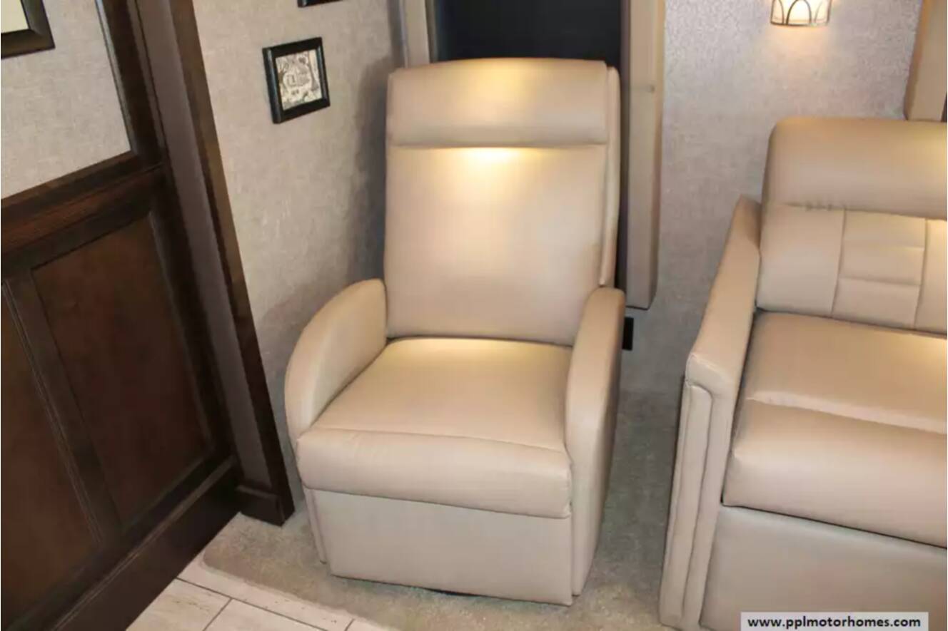 A photo of this 2019 Tiffin Allegro Open Road 36LA