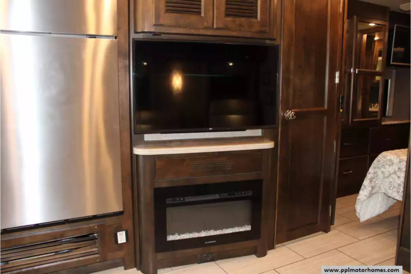 A photo of this 2019 Tiffin Allegro Open Road 36LA