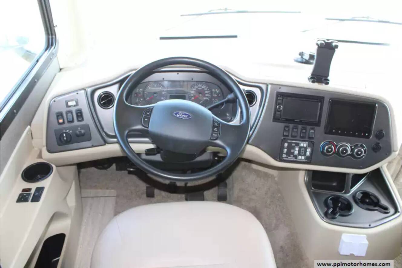 A photo of this 2019 Tiffin Allegro Open Road 36LA