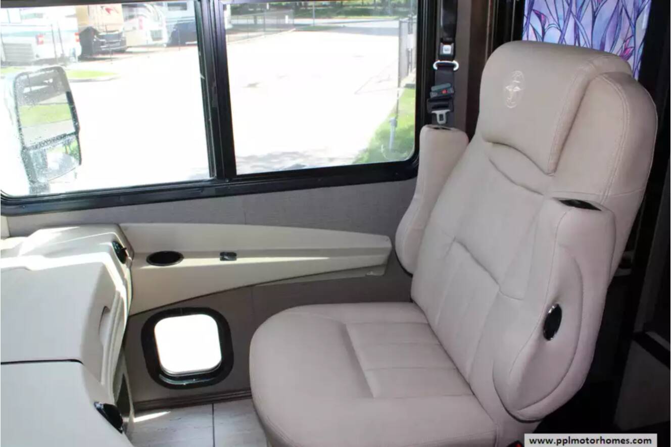 A photo of this 2019 Tiffin Allegro Open Road 36LA