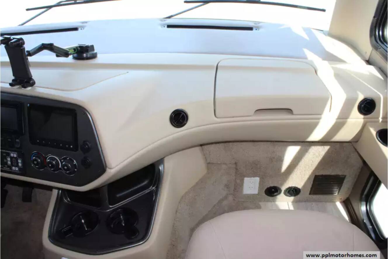 A photo of this 2019 Tiffin Allegro Open Road 36LA
