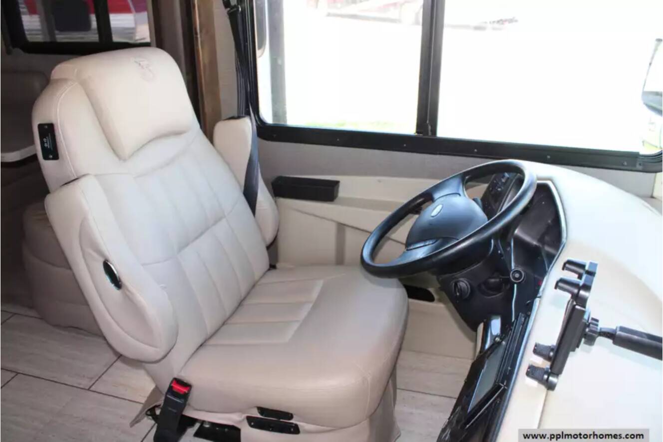 A photo of this 2019 Tiffin Allegro Open Road 36LA