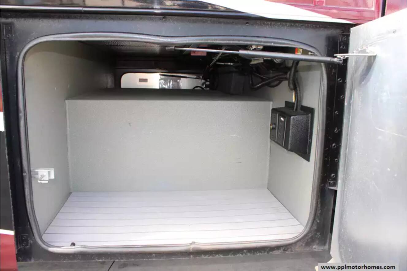 A photo of this 2019 Tiffin Allegro Open Road 36LA