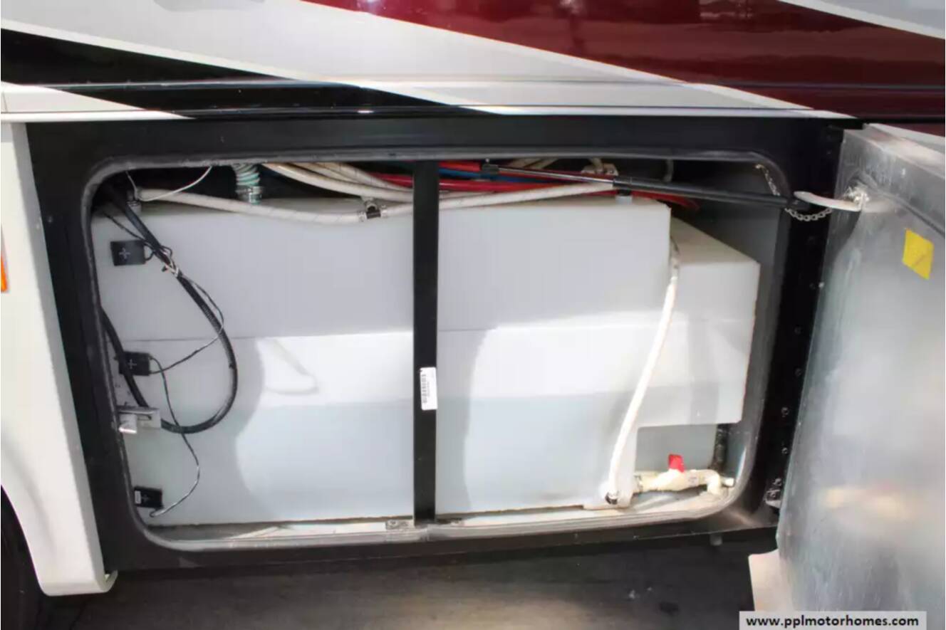 A photo of this 2019 Tiffin Allegro Open Road 36LA
