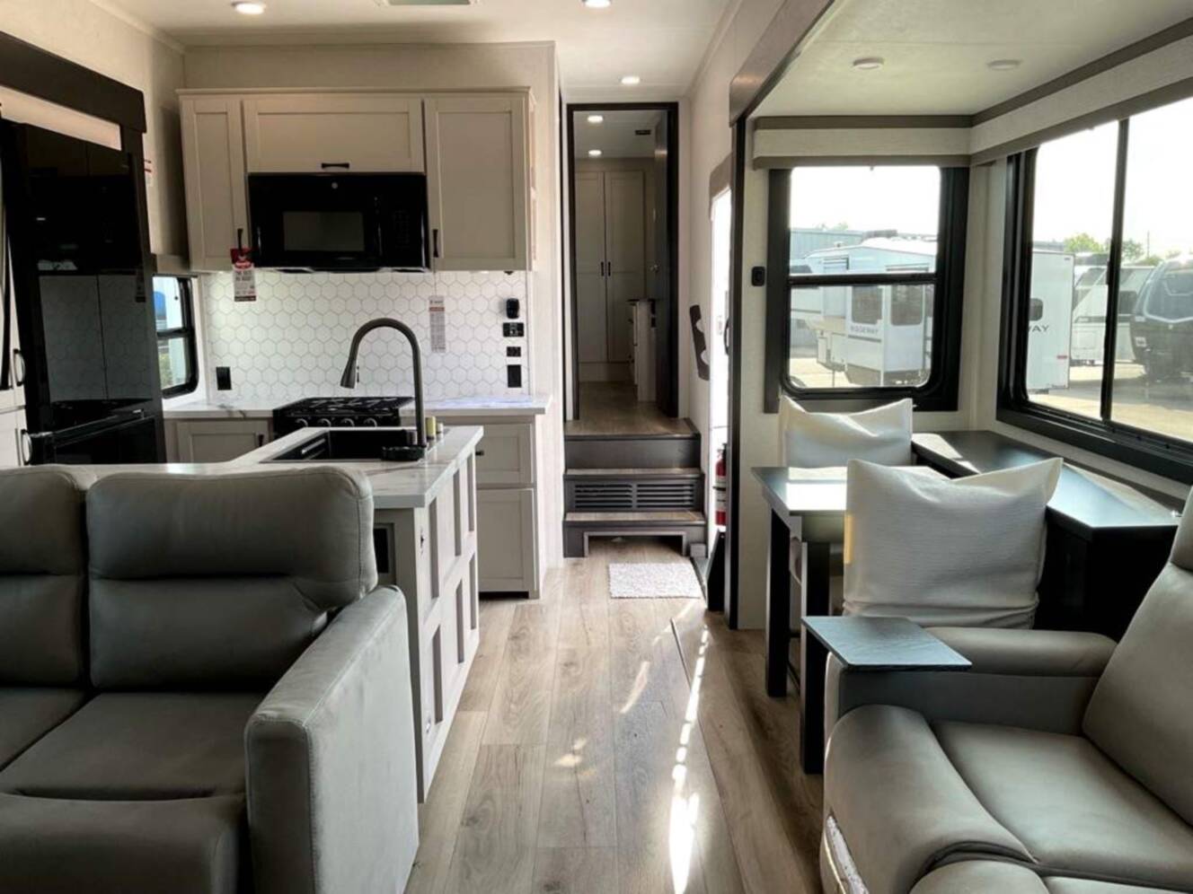 A photo of this 2026 Jayco Seismic 395