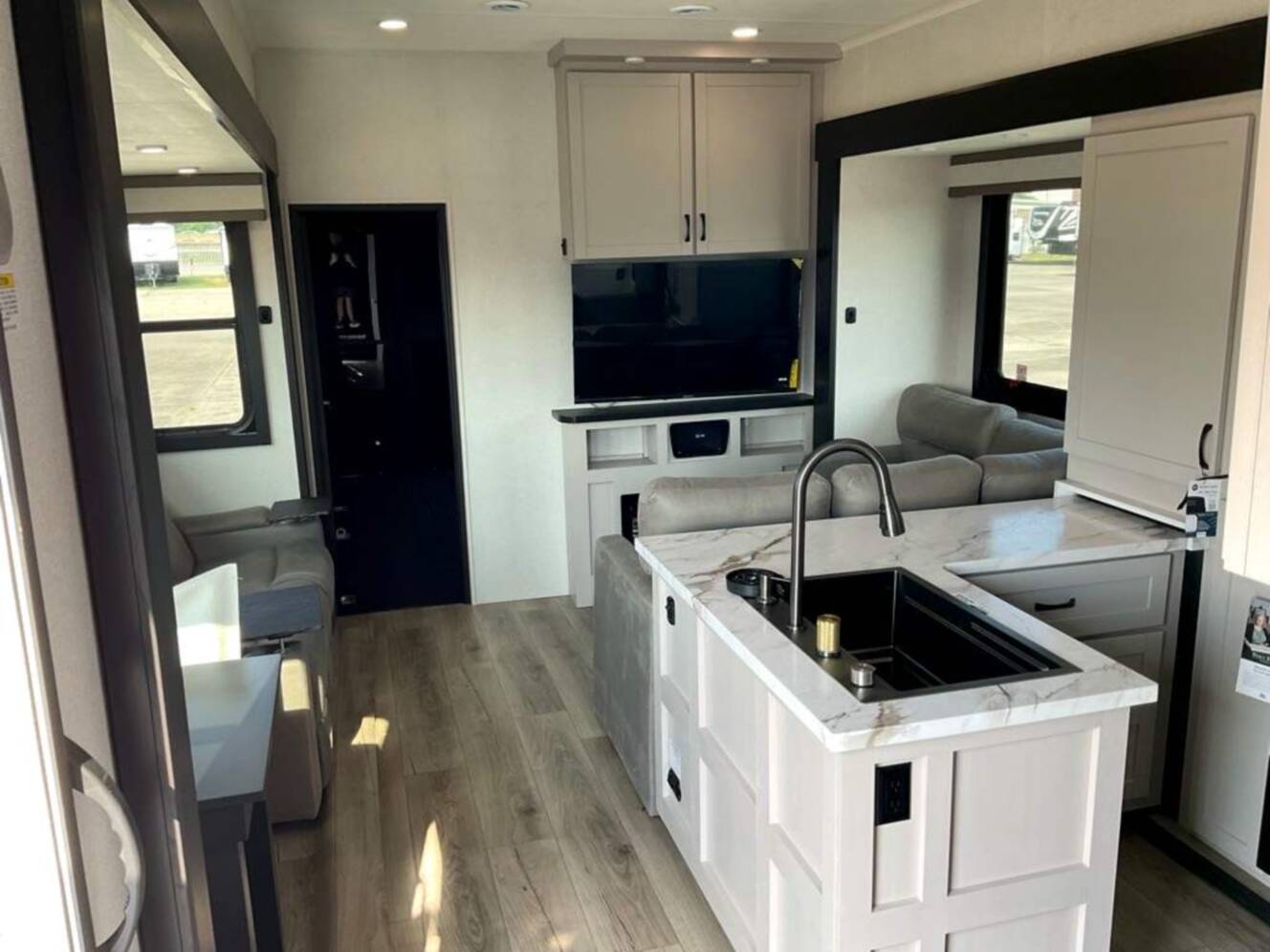 A photo of this 2026 Jayco Seismic 395