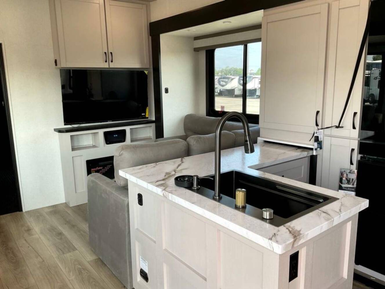 A photo of this 2026 Jayco Seismic 395