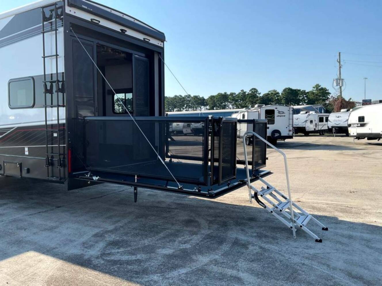 A photo of this 2026 Jayco Seismic 395