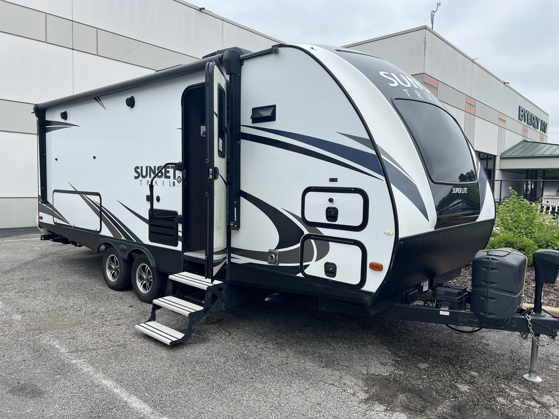 2018 Crossroads Sunset Trail Super Lite SS210FK in eureka MO