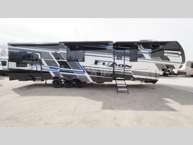 2025 Keystone Fuzion 442 in muskegon MI