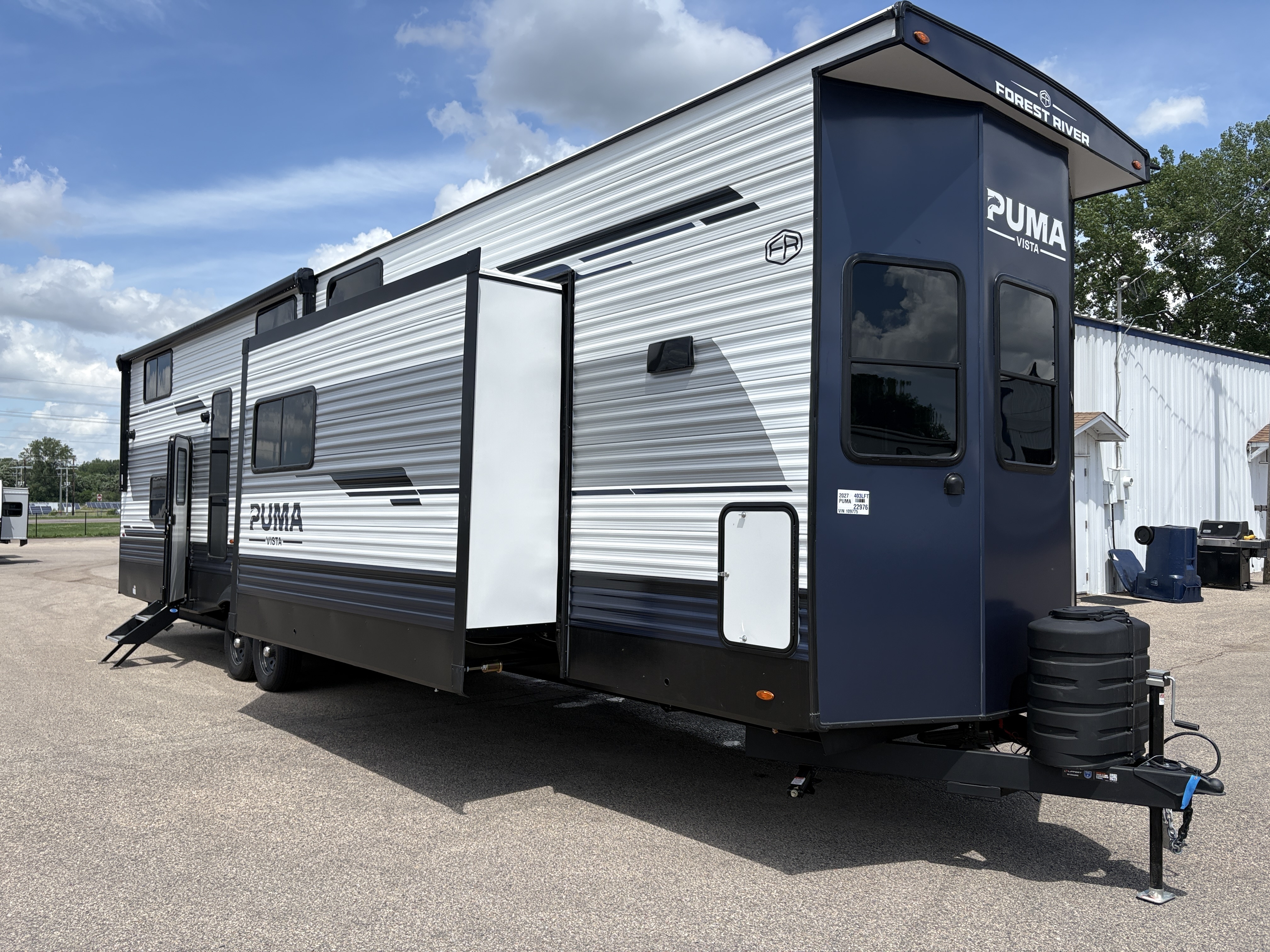 2027 Forest River Puma Vista 403LFT in shakopee MN