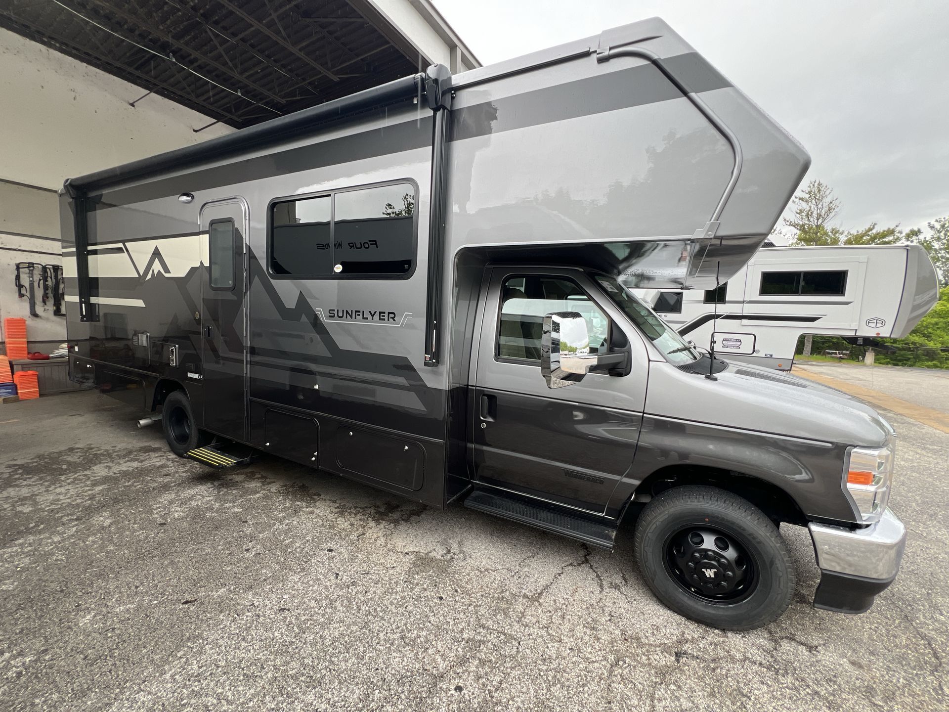 2027 Winnebago Sunflyer 26FE in eureka MO