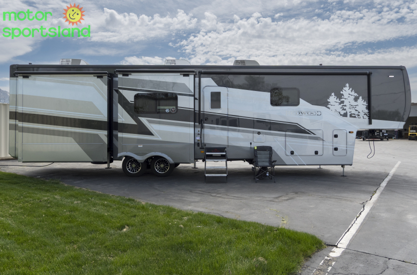 2025 Crossroads Redwood RW401LK in millcreek UT