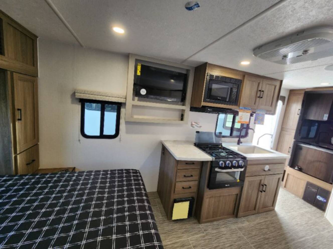 A photo of this 2025 Coachmen Freedom Express Select 19SE