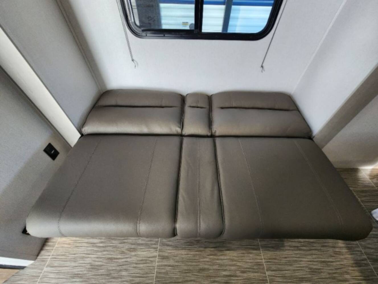 A photo of this 2025 Coachmen Freedom Express Select 19SE