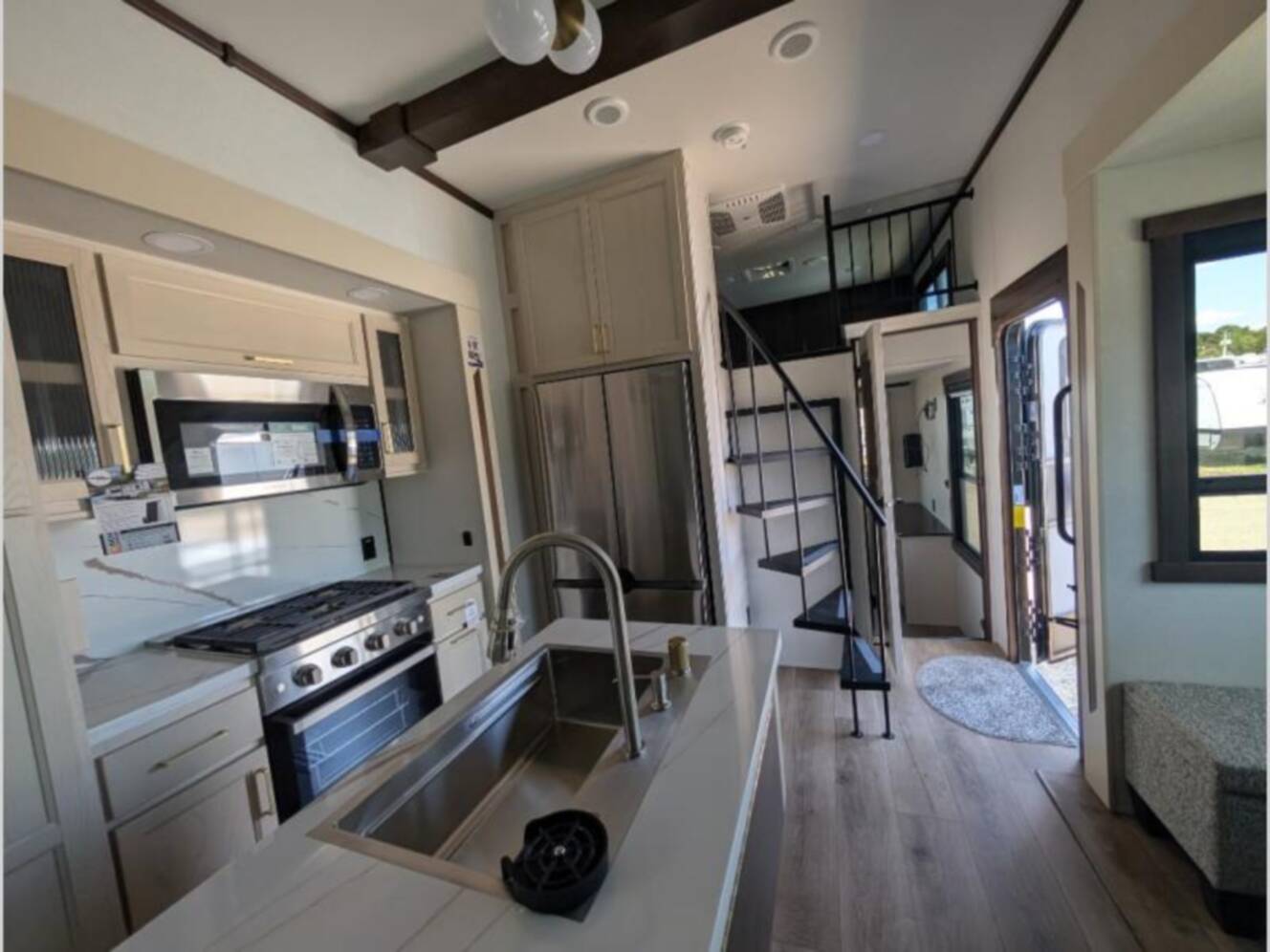 A photo of this 2026 Jayco Jay Flight SLX 140TB
