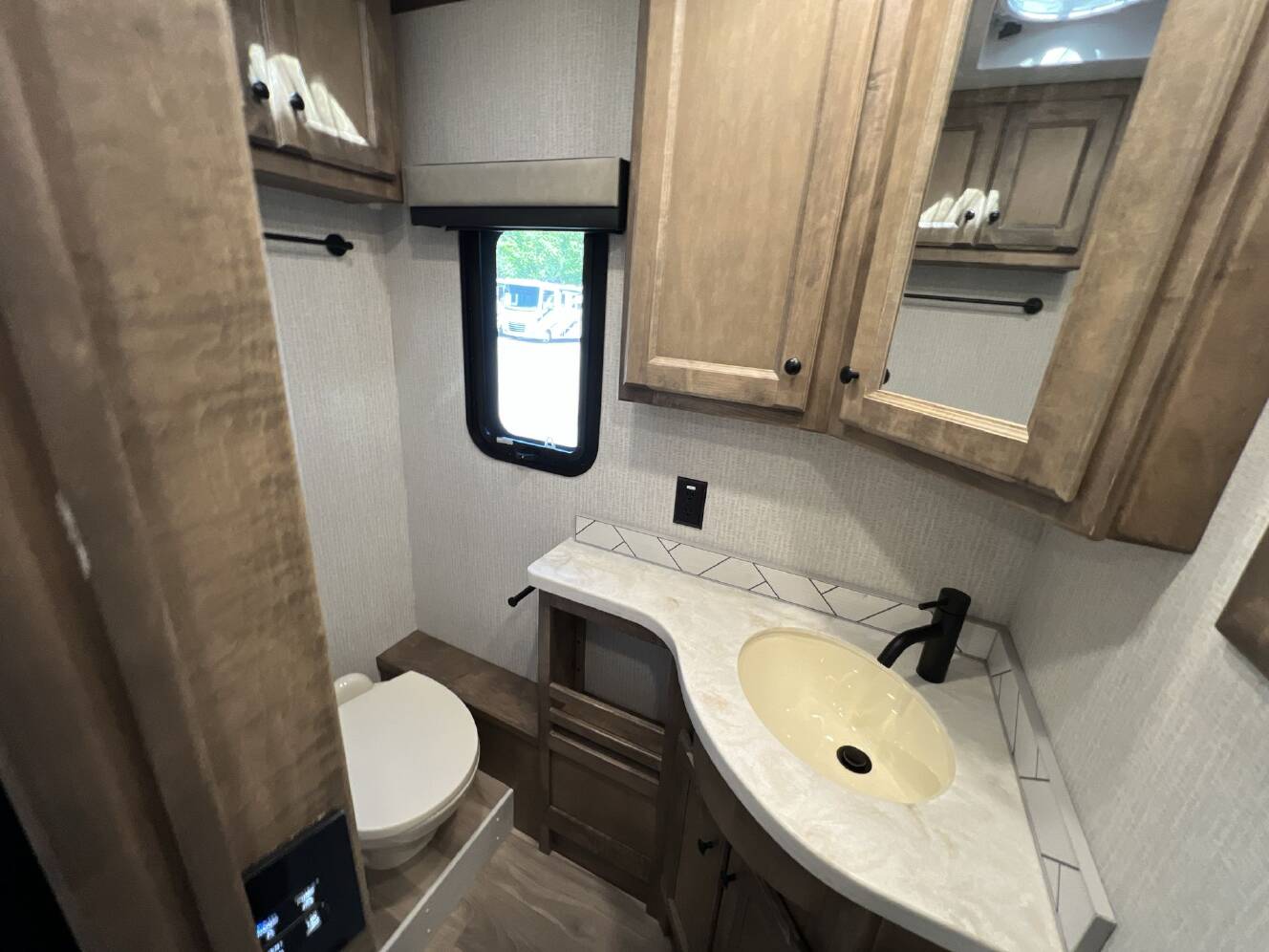 A photo of this 2026 Tiffin Motorhomes OPEN ROAD ALLEGRO 36 LA