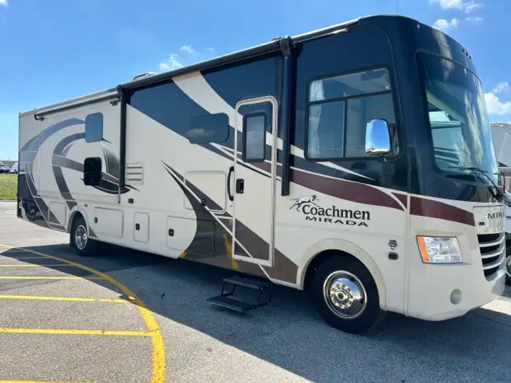2019 Coachmen Mirada 35BH in gardner KS