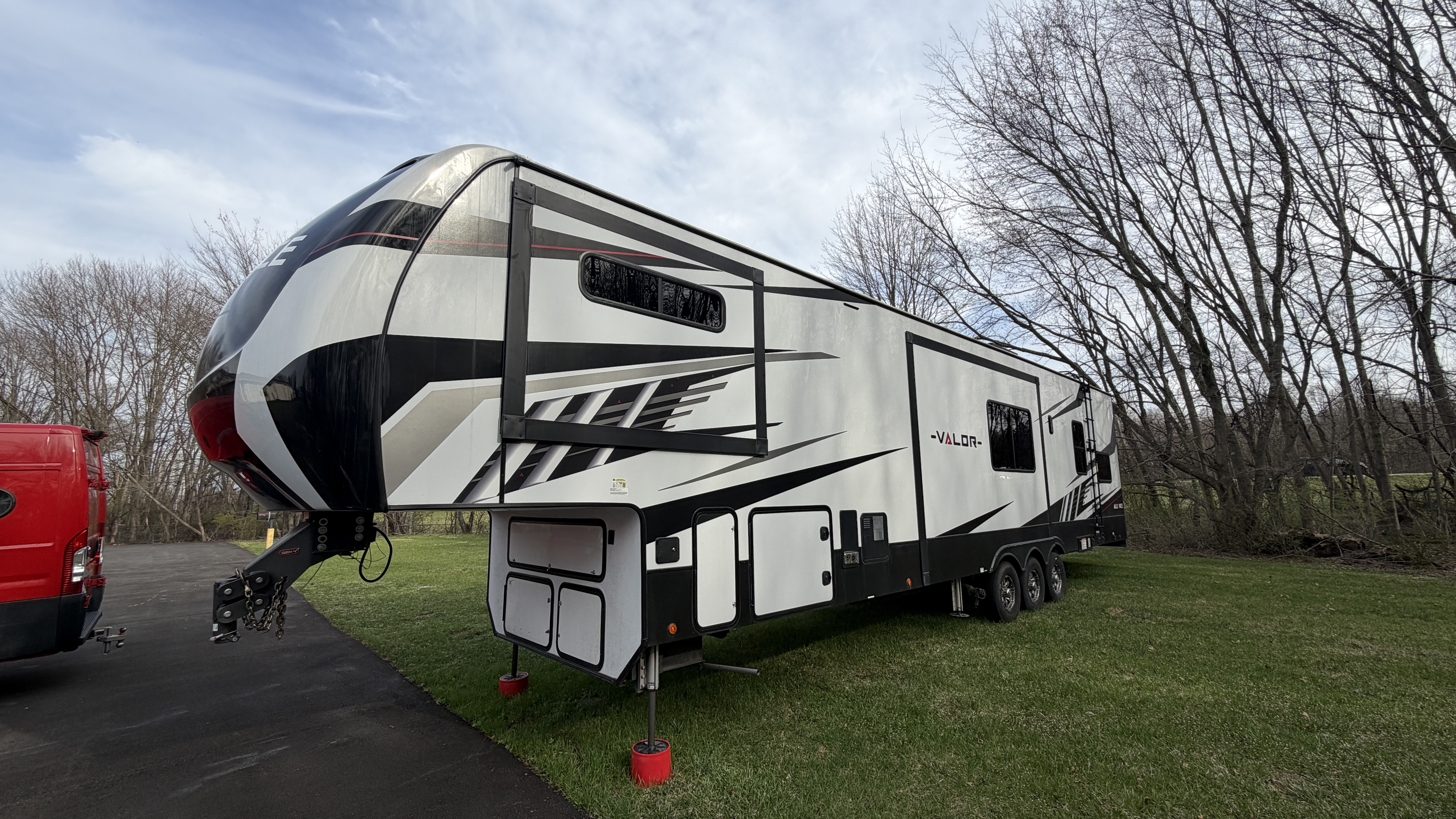 2022 Alliance Rv VALOR 43V13 in carmel NY