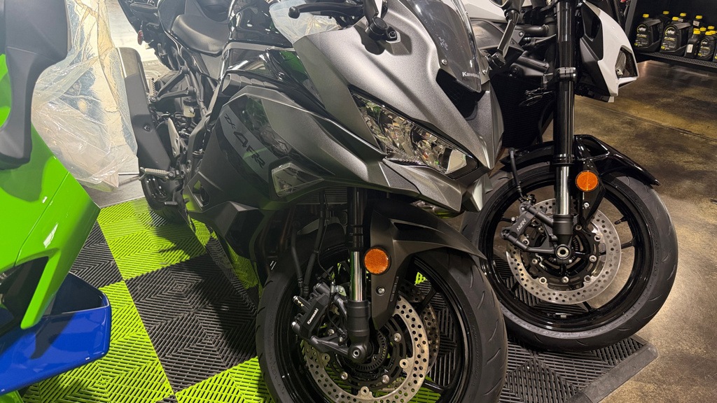 4/17まで出品TheoryFOUNDATIONTECHDIVISIONCOAT Kawasaki Ninja ZX-4RR Motorcycles For Sale in Oklahoma - Cycle Trader