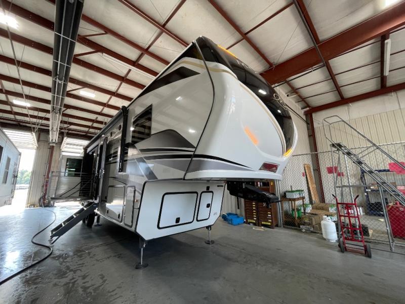 2025 Keystone Montana 3532SP RV