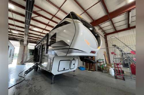 2025 Keystone Montana 3532SP in muskegon MI