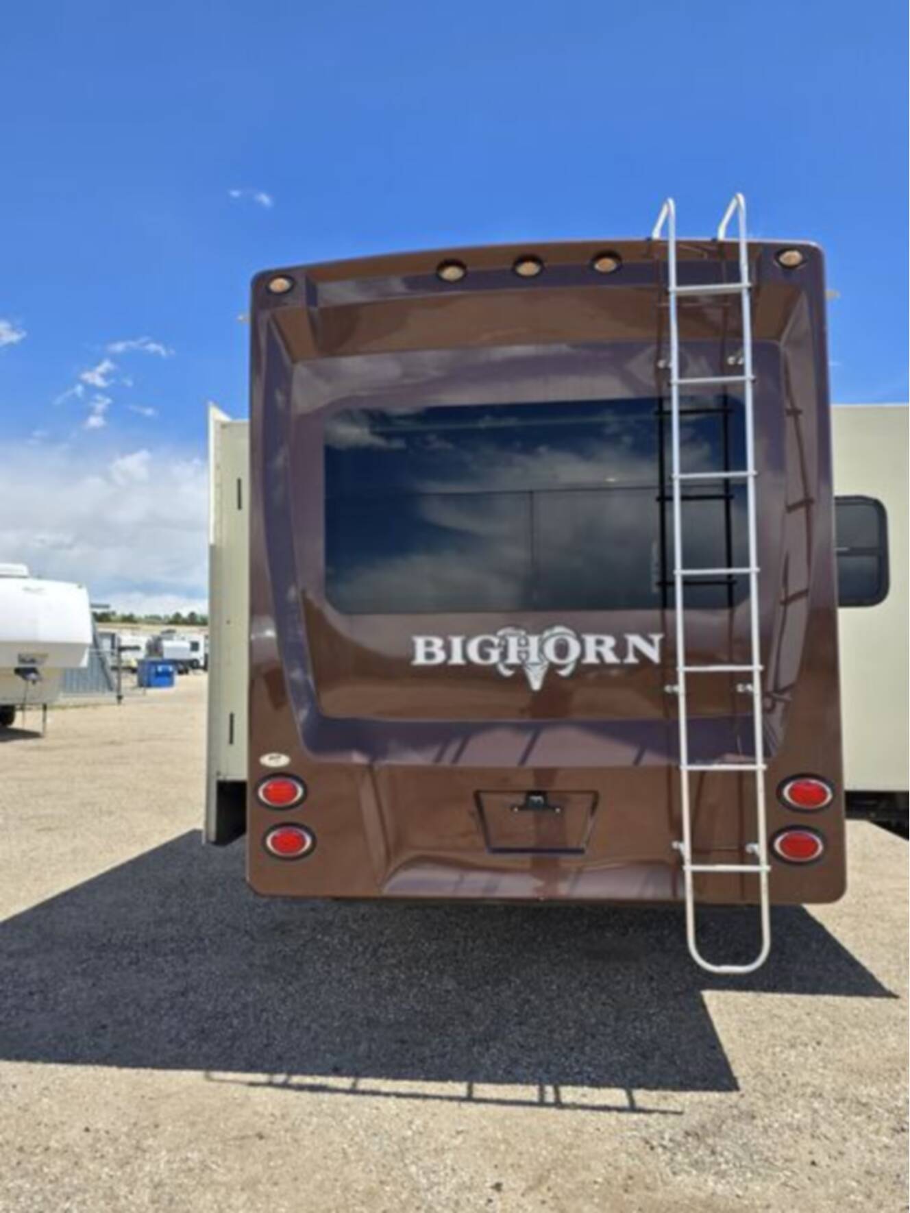 A photo of this 2015 Heartland Bighorn 3570rs