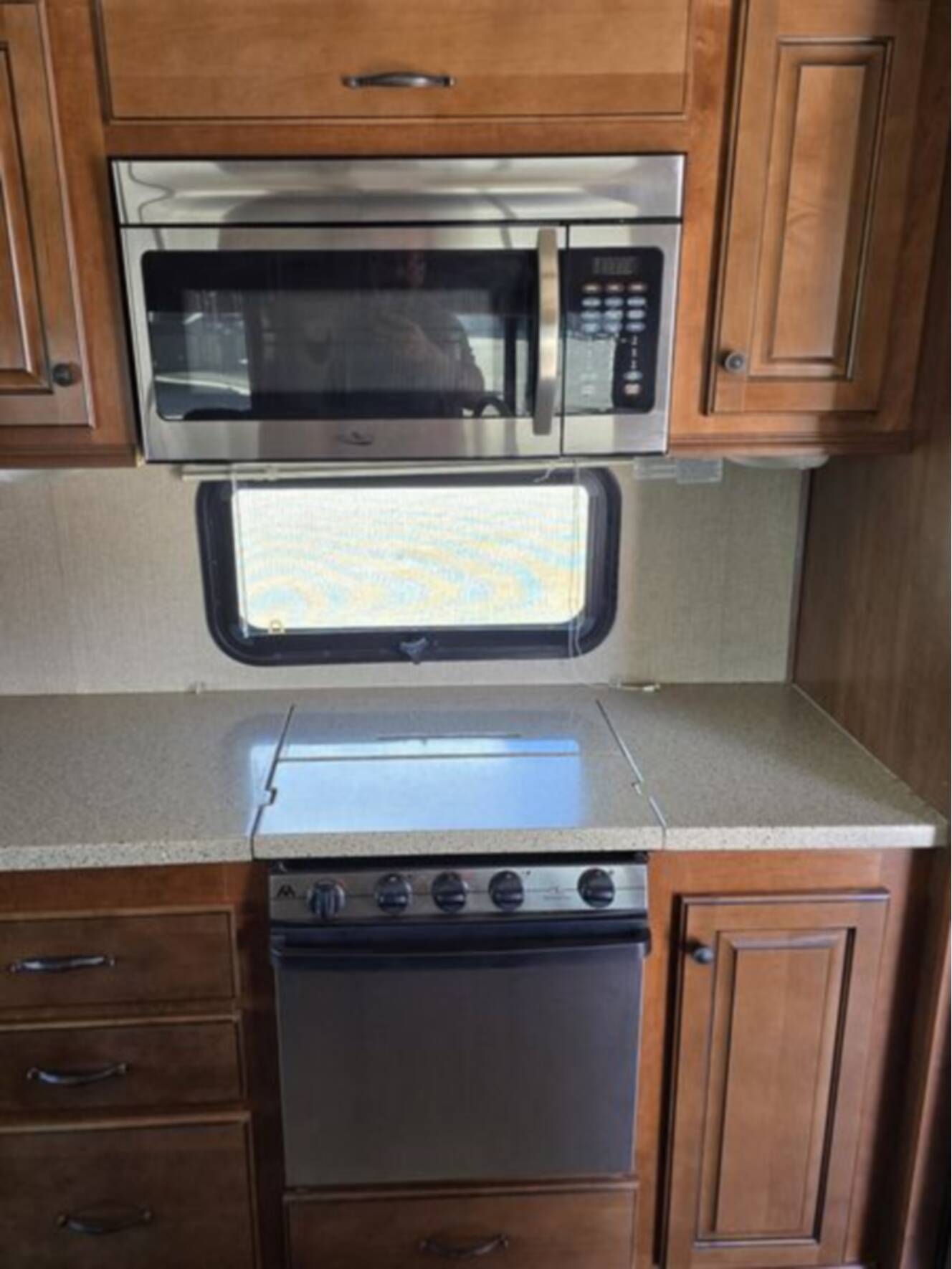 A photo of this 2015 Heartland Bighorn 3570rs