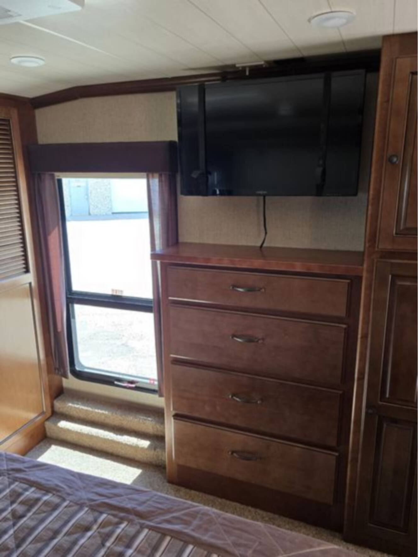 A photo of this 2015 Heartland Bighorn 3570rs