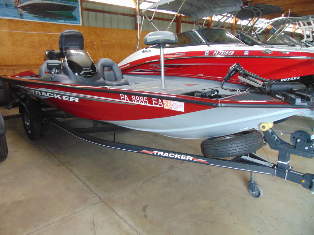 2022 Tracker® Boats PRO Team 175 TXW® in quakertown PA