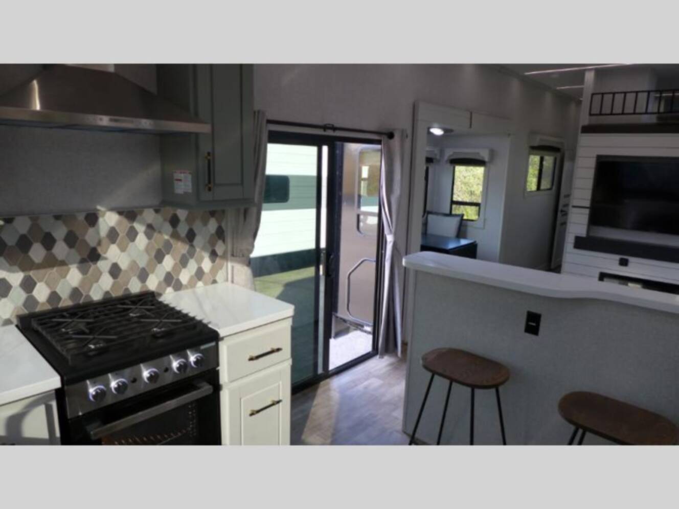 A photo of this 2025 Crossroads Redwood Regency RW3881FKL