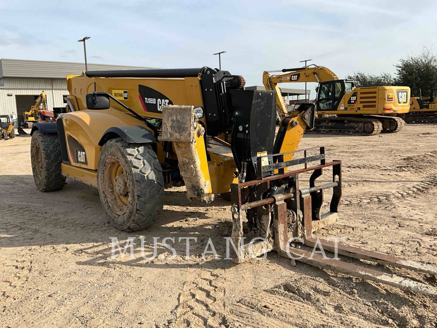 2020 CAT TL1055D in Houston, TX