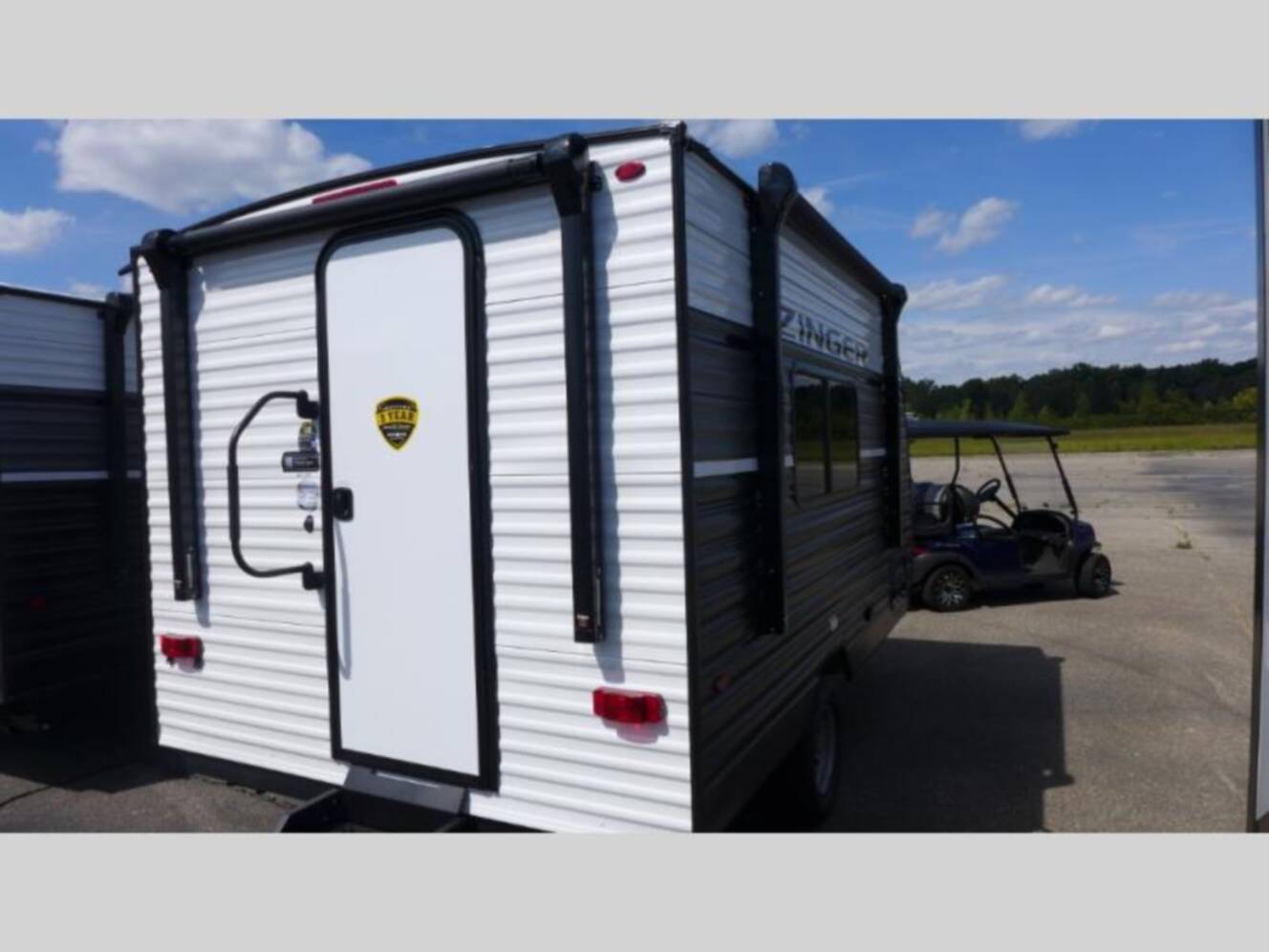 A photo of this 2026 Crossroads Zinger Lite Mini 12FB