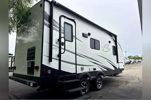 2020 Coachmen Spirit Ultra Lite 1943RB in belleville MI