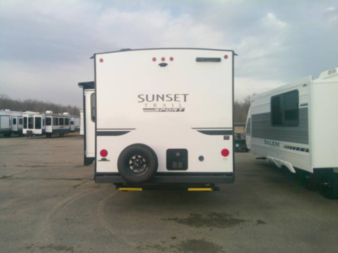 A photo of this 2025 Crossroads Sunset Trail Sport 27BHS