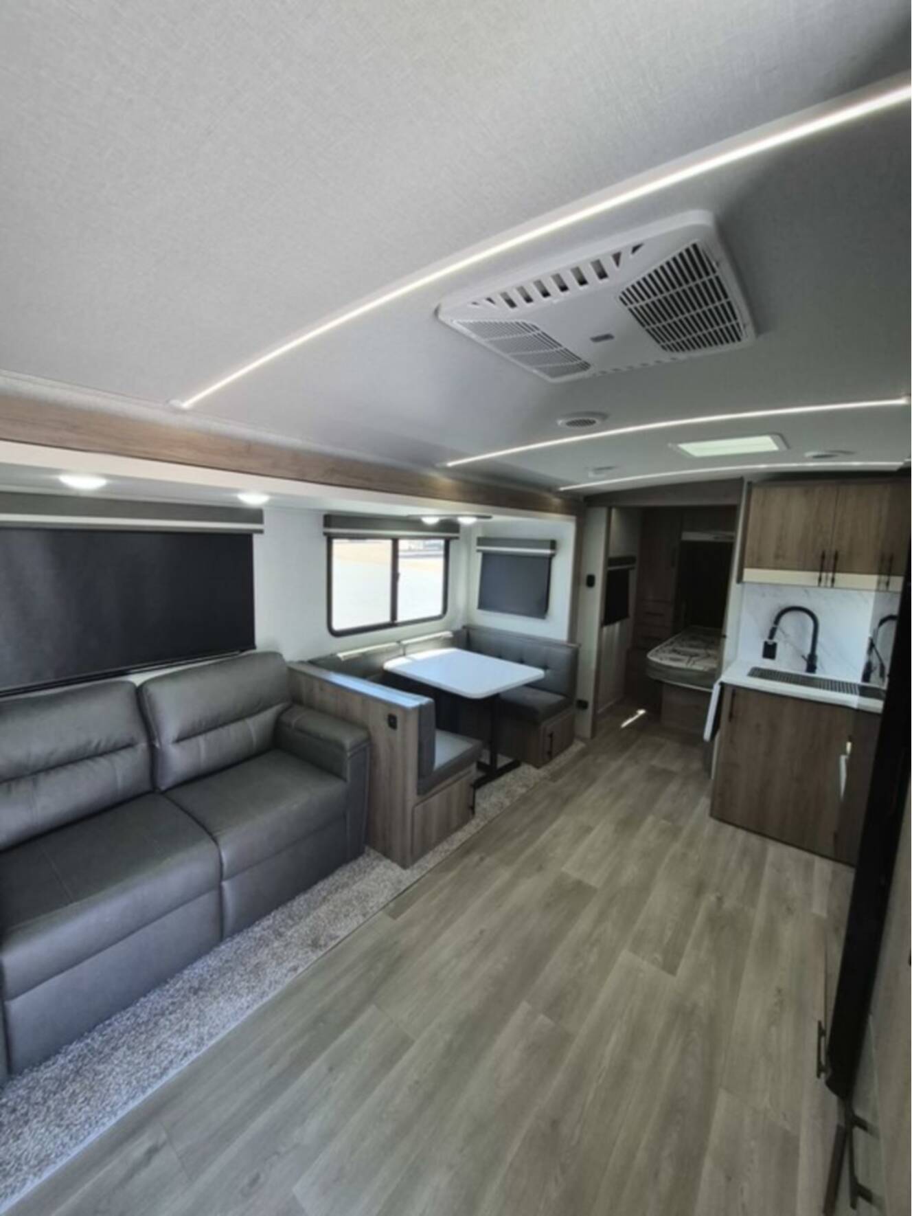 A photo of this 2025 Grand Design Imagine 2800 BH