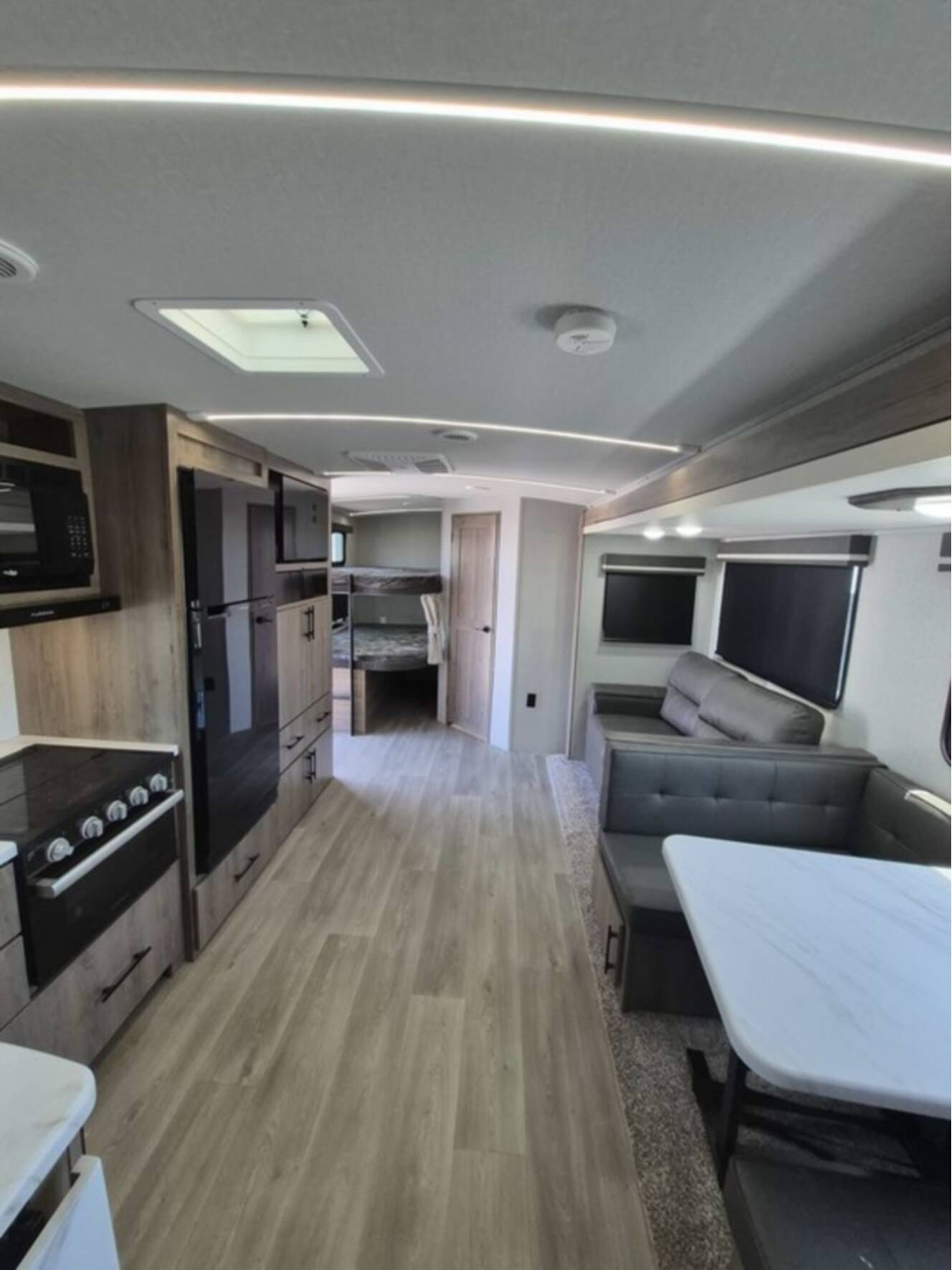 A photo of this 2025 Grand Design Imagine 2800 BH