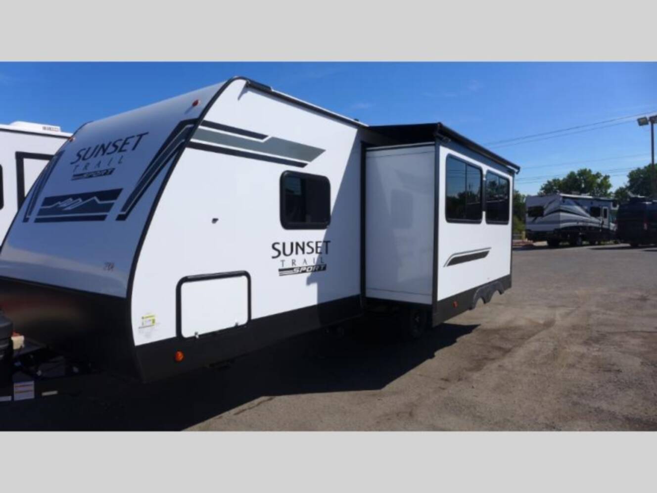 A photo of this 2025 Crossroads Sunset Trail Sport 26RBS