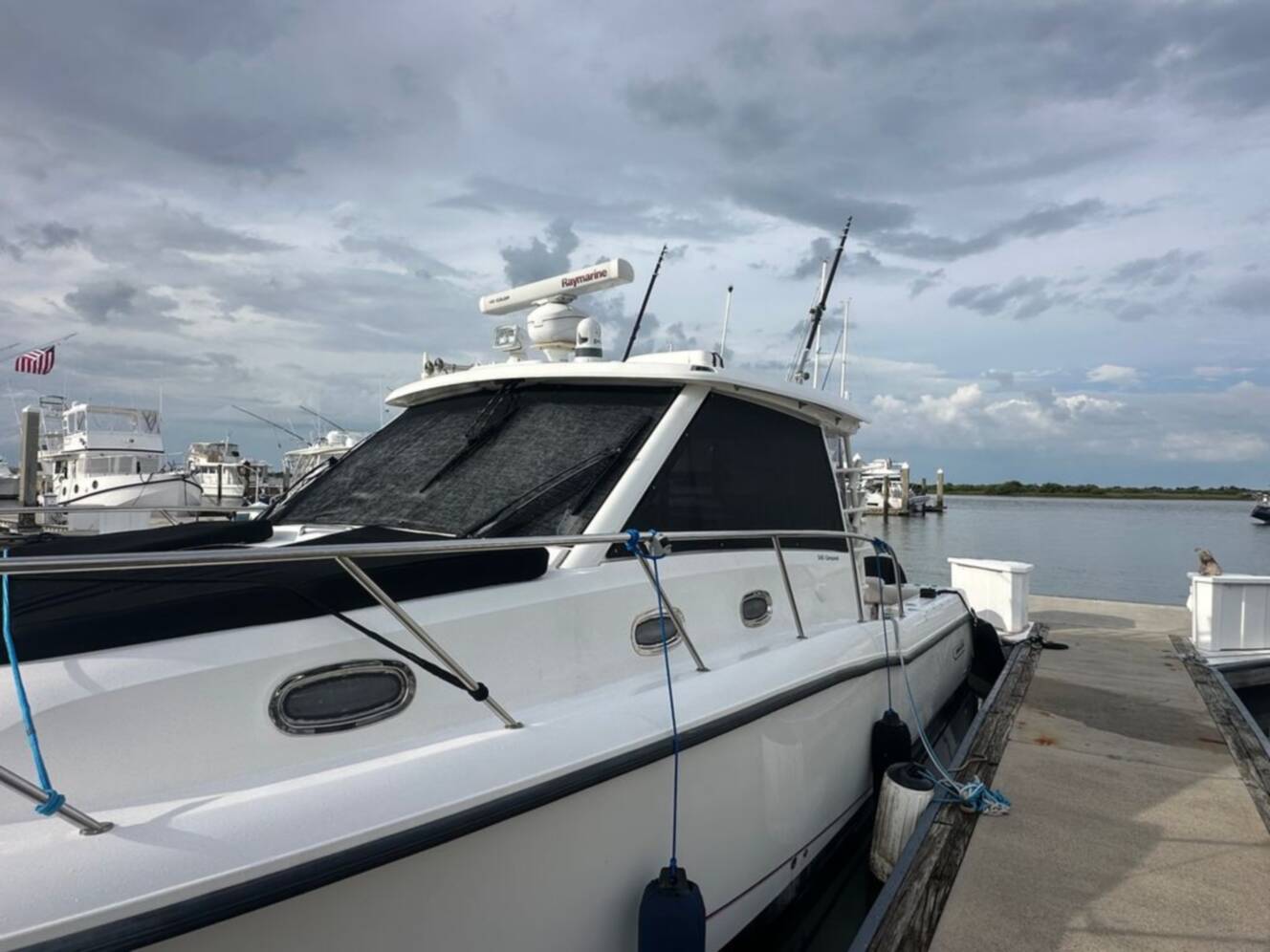 A photo of this 2017 Boston Whaler 345 Conquest