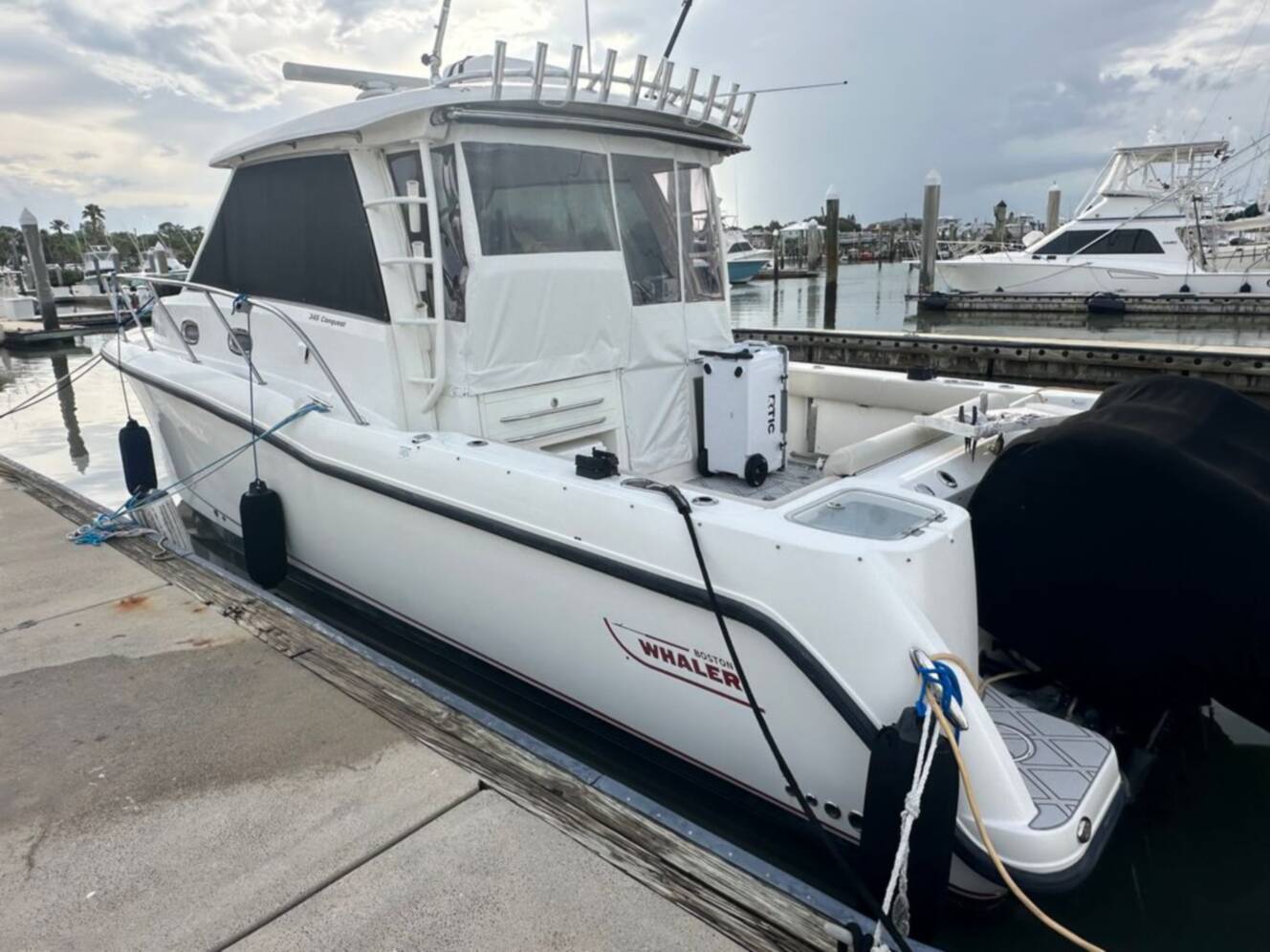 A photo of this 2017 Boston Whaler 345 Conquest